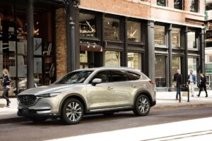 Mazda CX-8 2024 trang bị động cơ xăng 2.5L