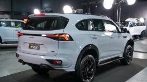 Isuzu mu-X 2025 nổi bật với thiết kế ngoại thất hiện đại