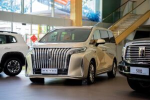 Mẫu MPV này trang bị nhiều tính năng hiện đại như ghế chỉnh điện